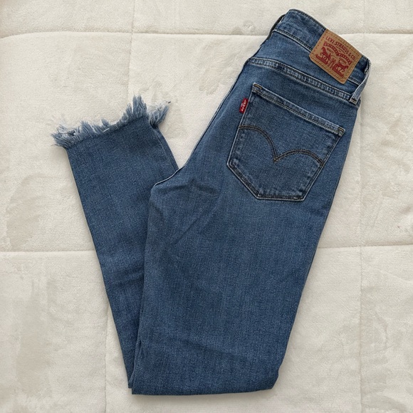 Levi’s 721 High Rise Skinny - Picture 3 of 4